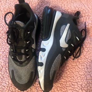 Nike AirMax 270 React